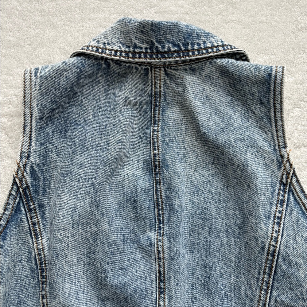 NWT - BLANK NYC Timeless Tailored Denim Vest - Size Medium - Picture 10 of 16